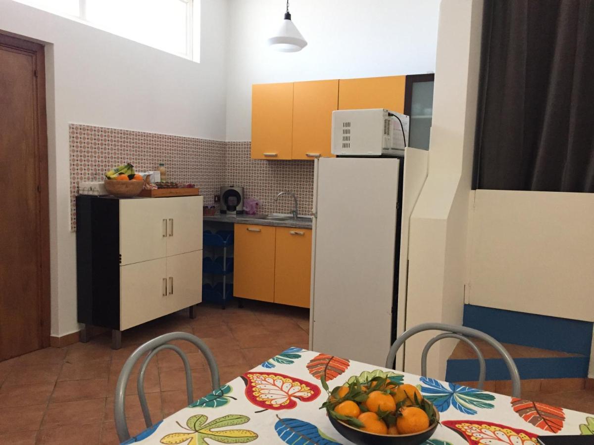 Apartment In The Center Terrasini Exterior foto